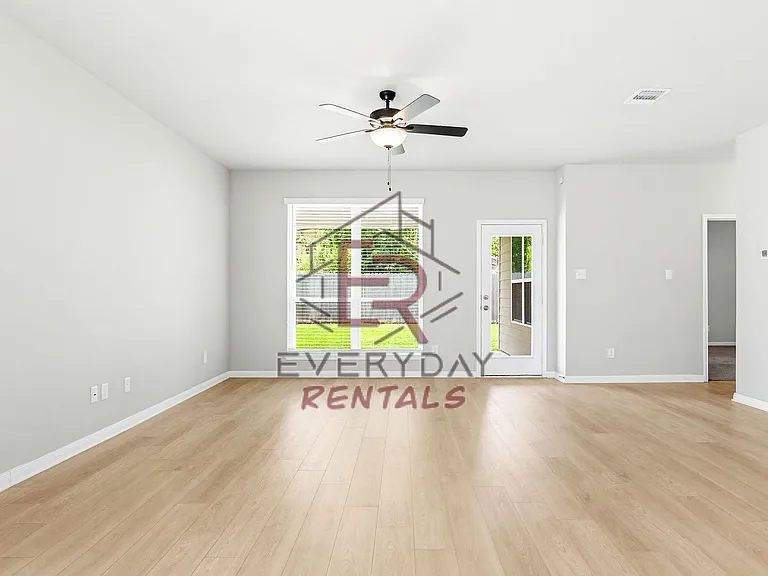 1517 Dryden Ave — Photo 6