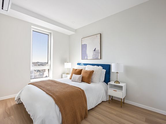 4th image of 13277 Metropolitan Ave #4J