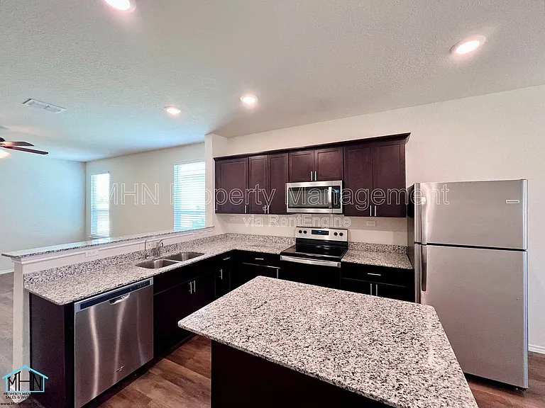 4105 Paddock Trl — Photo 8