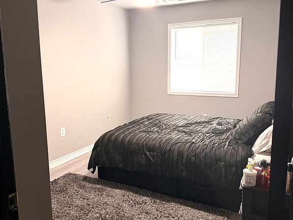 5th image of 17 Fuller Cir