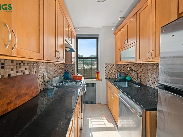 50 Lefferts Avenue image 4 of 10