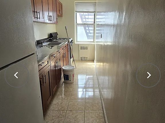 4th image of 3106 89th St #2