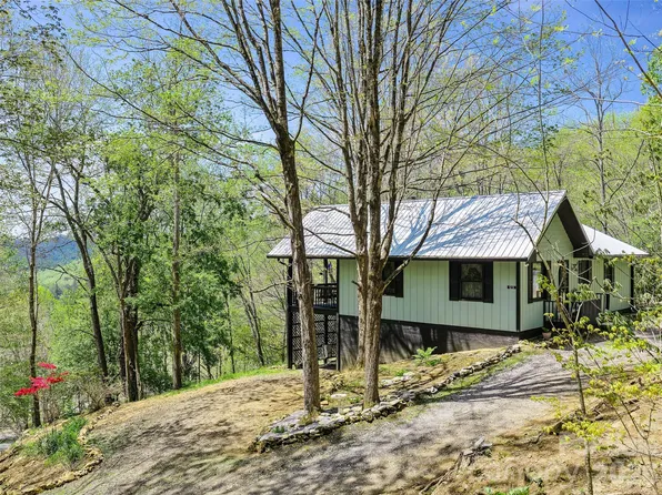 129 Kantagree Dr, Bakersville, NC 28705
