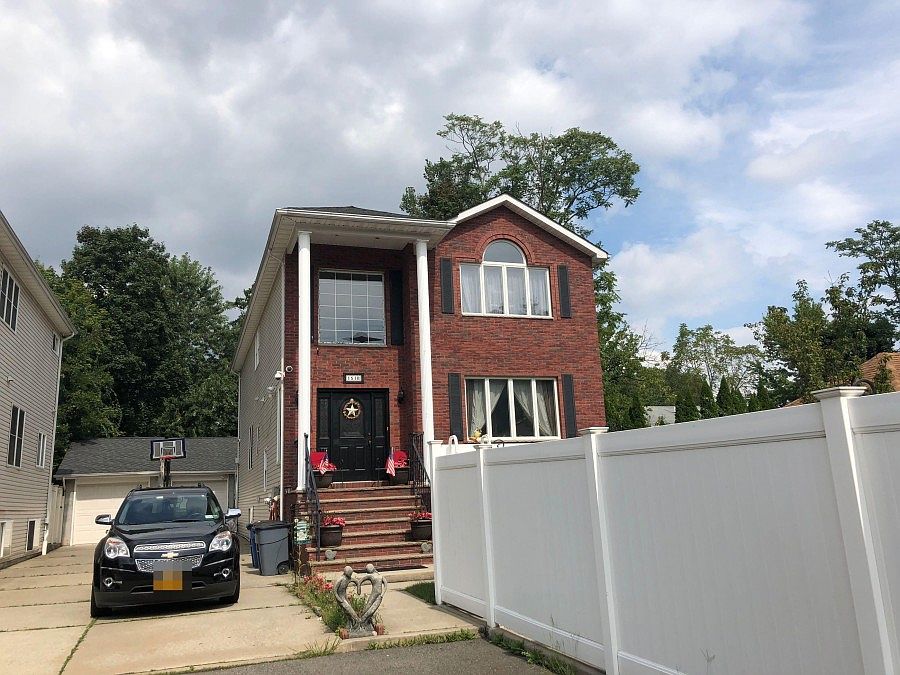 1st image of 151B Waterbury Ave