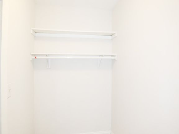 4th image of 5210 S Woodlawn Ave APT G7