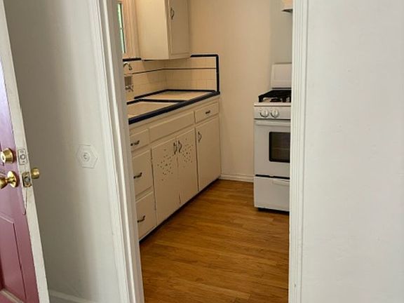 4th image of 821 Vine St #2