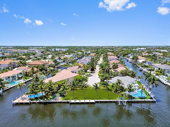 2nd image of 976 Banyan Drive