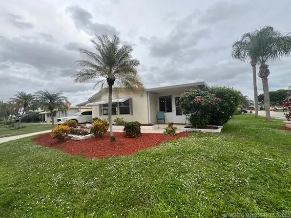 6270 S Ironwood Ln, Lake Worth, FL 33462