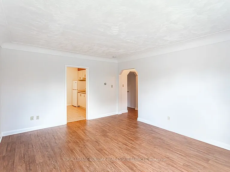 718 Ross St #2 — Photo 3