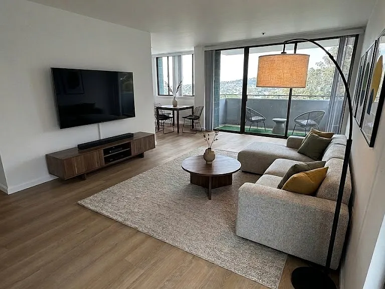 555 Pierce St #1410 — Photo 3