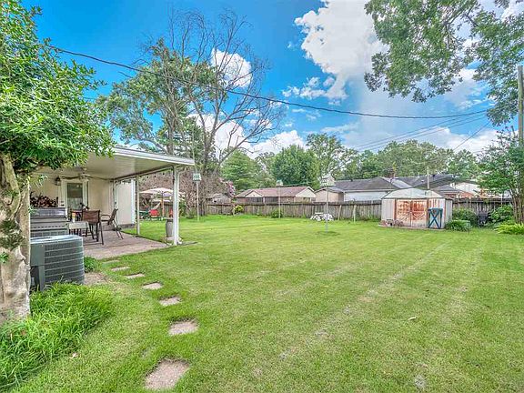 4th image of 1247 Rosecliff Ave