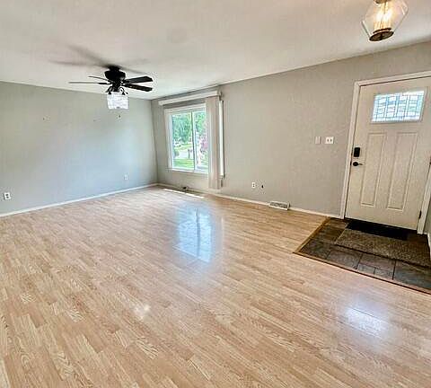5th image of 610 Fox Point Dr