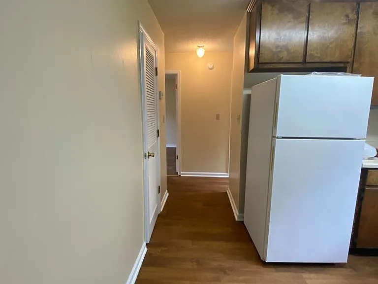 6111 Vinnie Dr — Photo 5