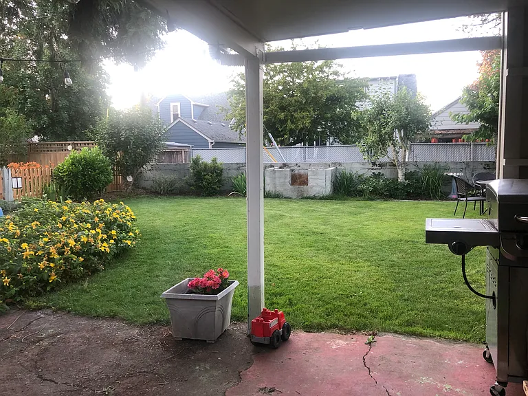 1675 Jefferson St NE — Photo 4
