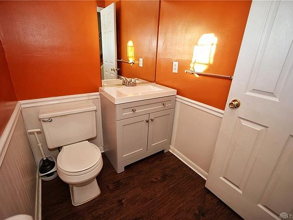 5th image of 1571 Barrington Ct