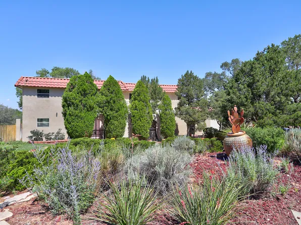 905 Maverick Trl SE, Albuquerque, NM 87123