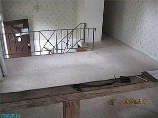 3rd image of 325 Orchard Ln