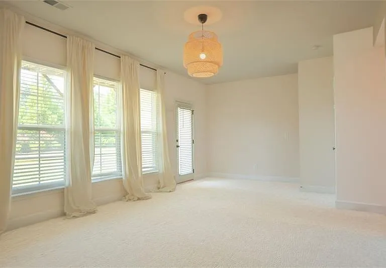 1059 Caruso Dr — Photo 18