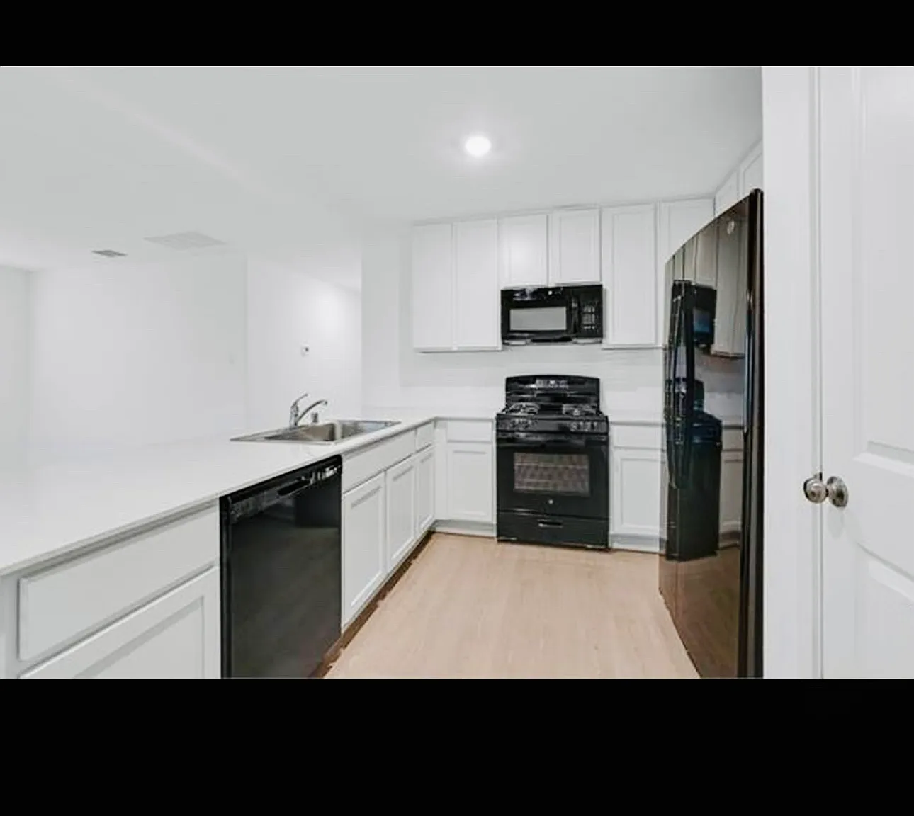 1629 Parliar St — Photo 3