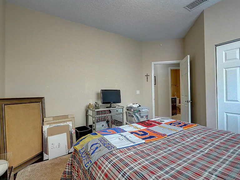 10207 Allamanda Blvd — Photo 31