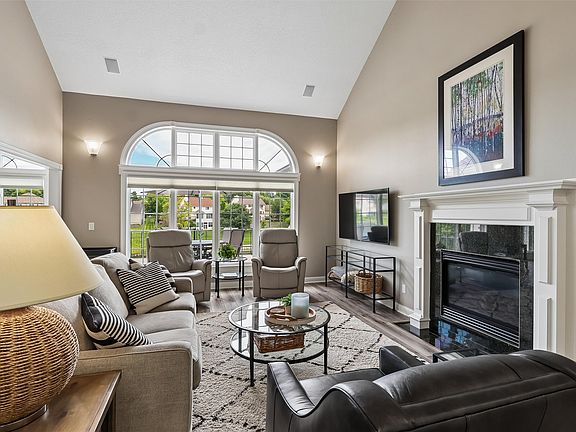 4th image of 13551 Village Ct