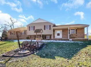 35 Conifer Ln, York, PA 17406