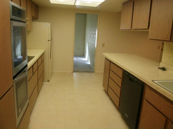 3rd image of 17839 N 102nd Dr