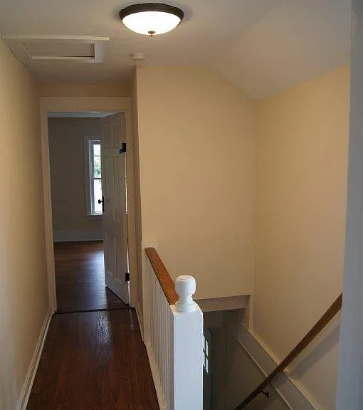 218 E Smith Rd — Photo 24