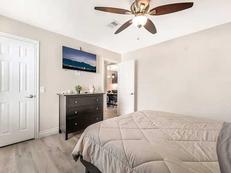 4200 S Valley View Blvd #2009 — Photo 13