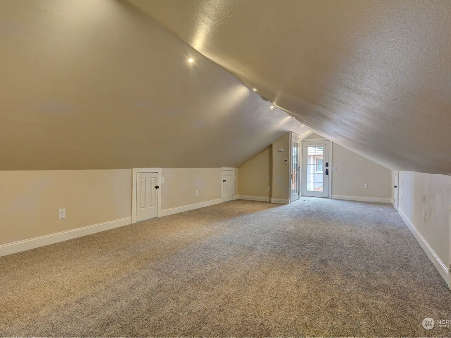 4 bed, 1758 sqft, $1,300 — Photo 3