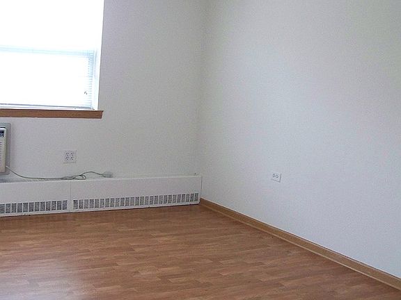 2nd image of 830 Edgebrook Dr APT 339