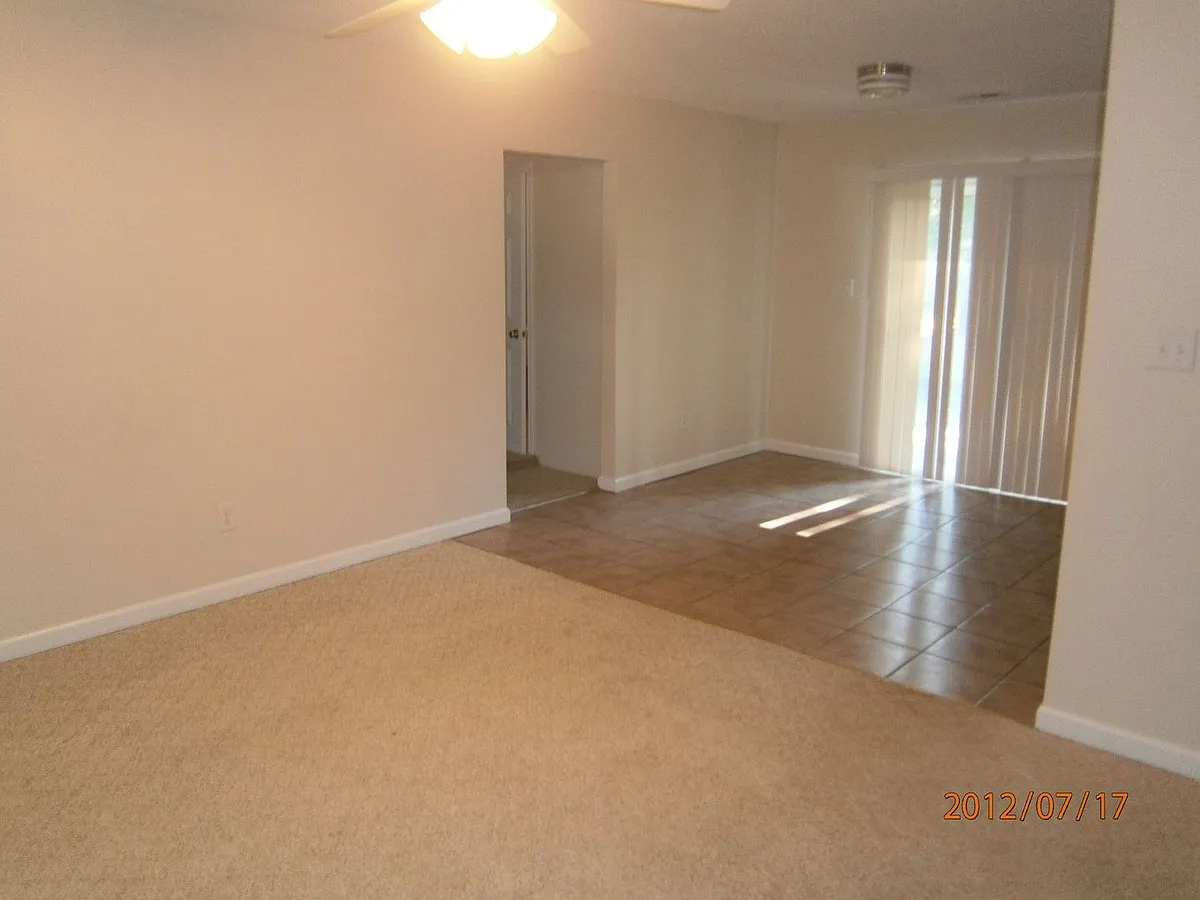 Building Photo - 414 Kenwood Dr