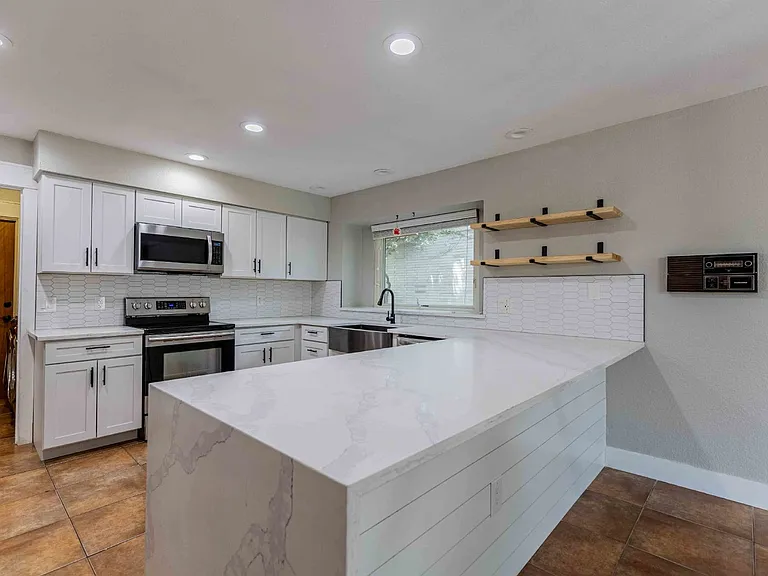 2331 Bluffridge St — Photo 14