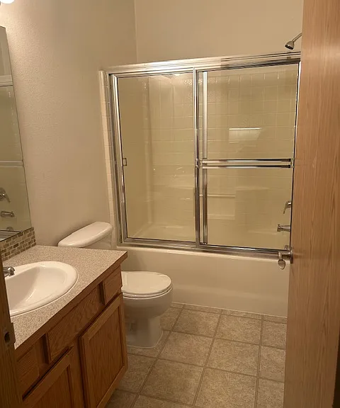 Main bathroom