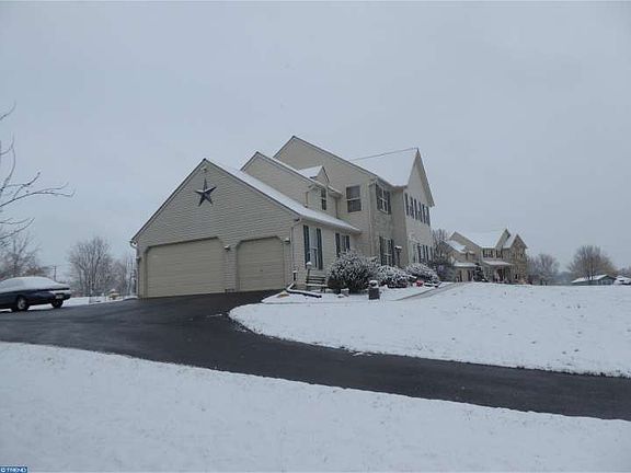 2nd image of 231 Turners Pond Dr