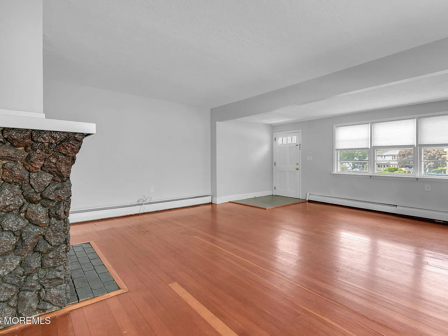 3 bed, 2886 sqft, $3,400 — Photo 3