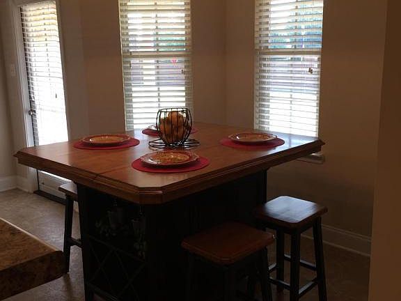3rd image of 8782 Courtly Cir S
