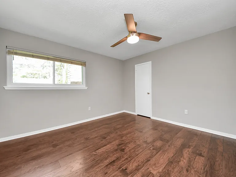 25603 Pine Acres Cir — Photo 15