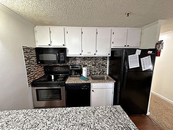 4th image of 237 Mountain Ldg