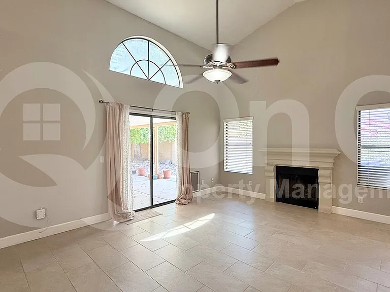 1781 W Ivanhoe St — Photo 4