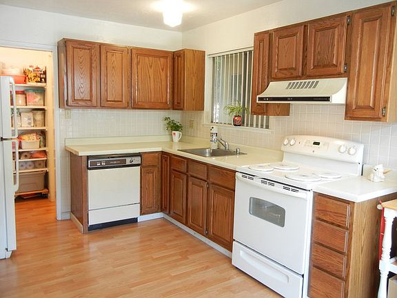 5th image of 3550 Alden Way APT 17