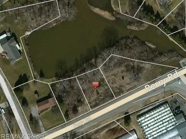 6481 Perry Rd, Grand Blanc, MI 48439