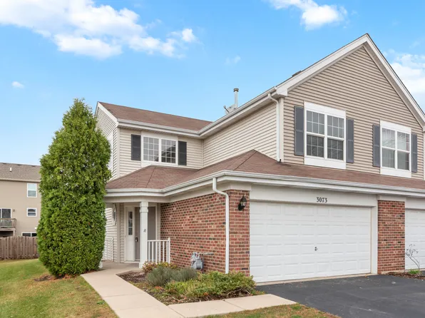 3073 Courtland St, Woodstock, IL 60098