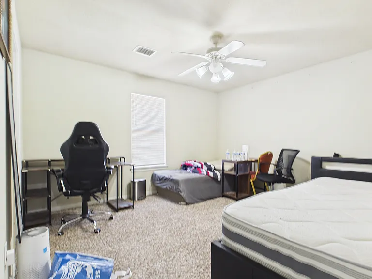513 Camp Ct — Photo 13