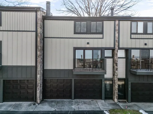 1930 Cherokee Bluff Dr, Knoxville, TN 37920