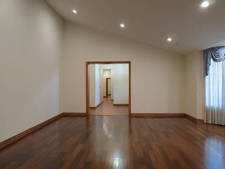 713 Pamela Cir — Photo 7