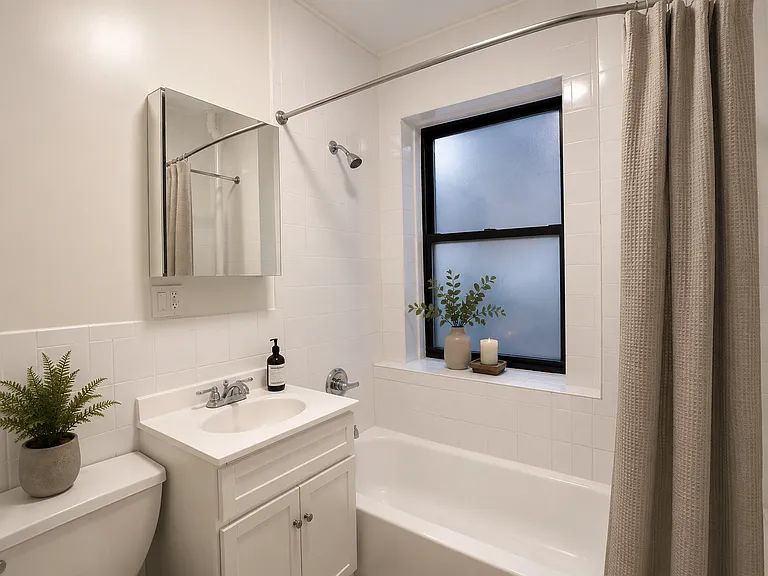74 W 69th St #2R — Photo 6