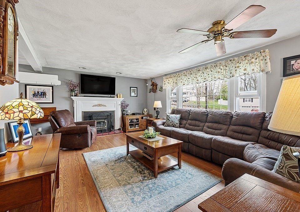 611 Stevens St, Marlborough, MA 01752 Zillow