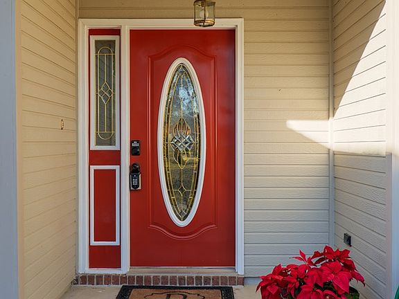 3rd image of 22 Brentwood Pl