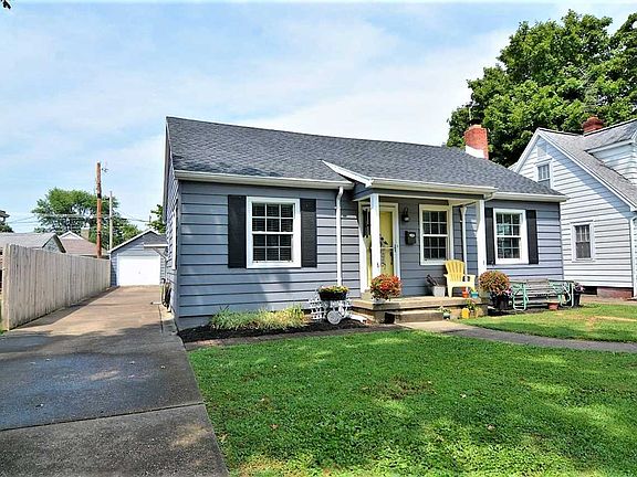 2nd image of 2104 E Gum St